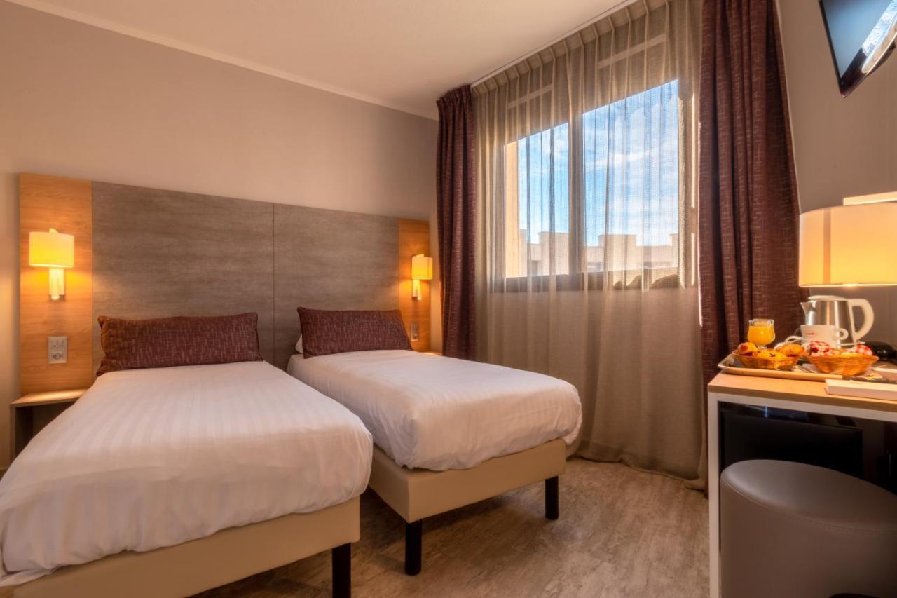 Hotel Bahia Villeneuve-Loubet Buitenkant foto