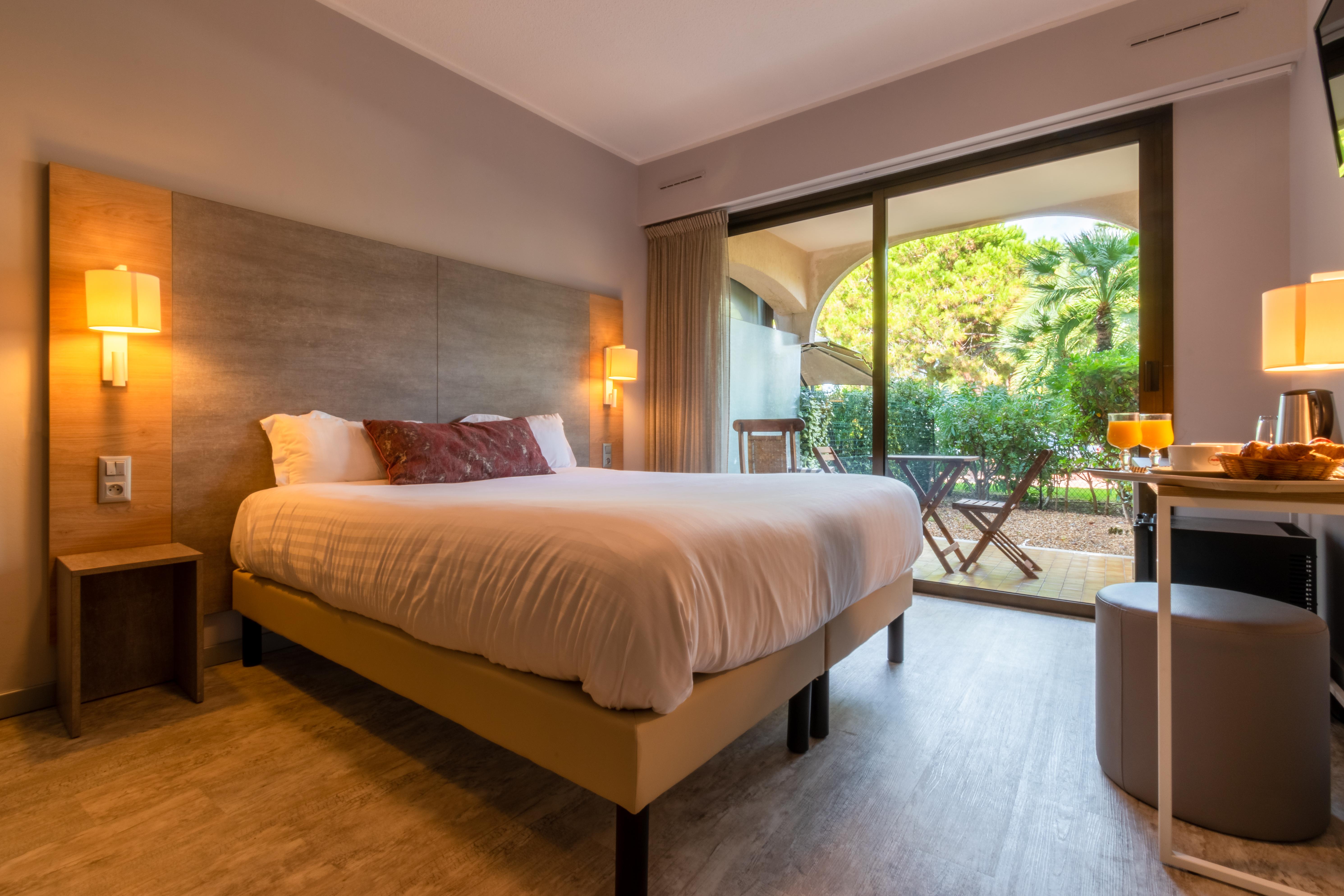 Hotel Bahia Villeneuve-Loubet Buitenkant foto