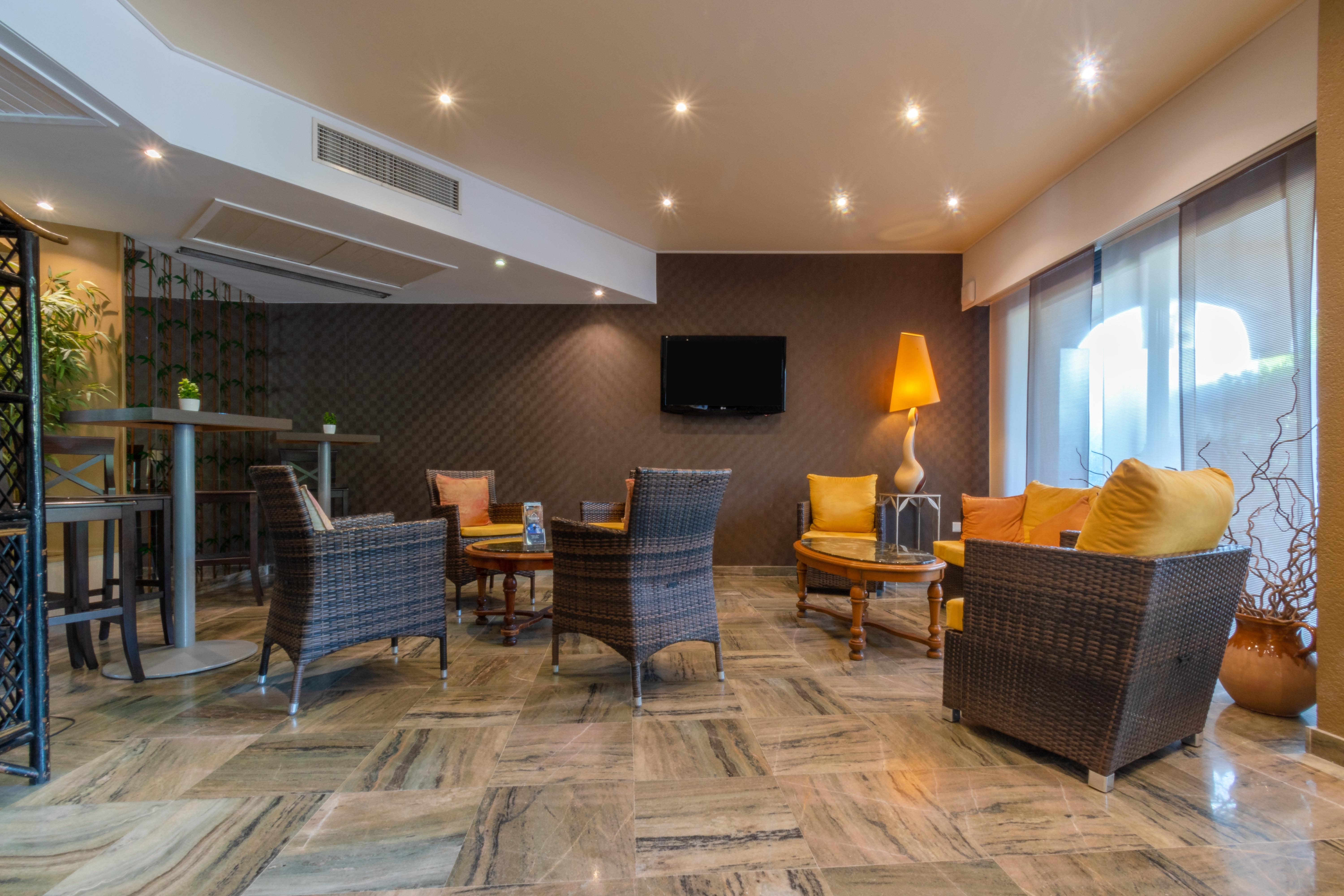 Hotel Bahia Villeneuve-Loubet Buitenkant foto