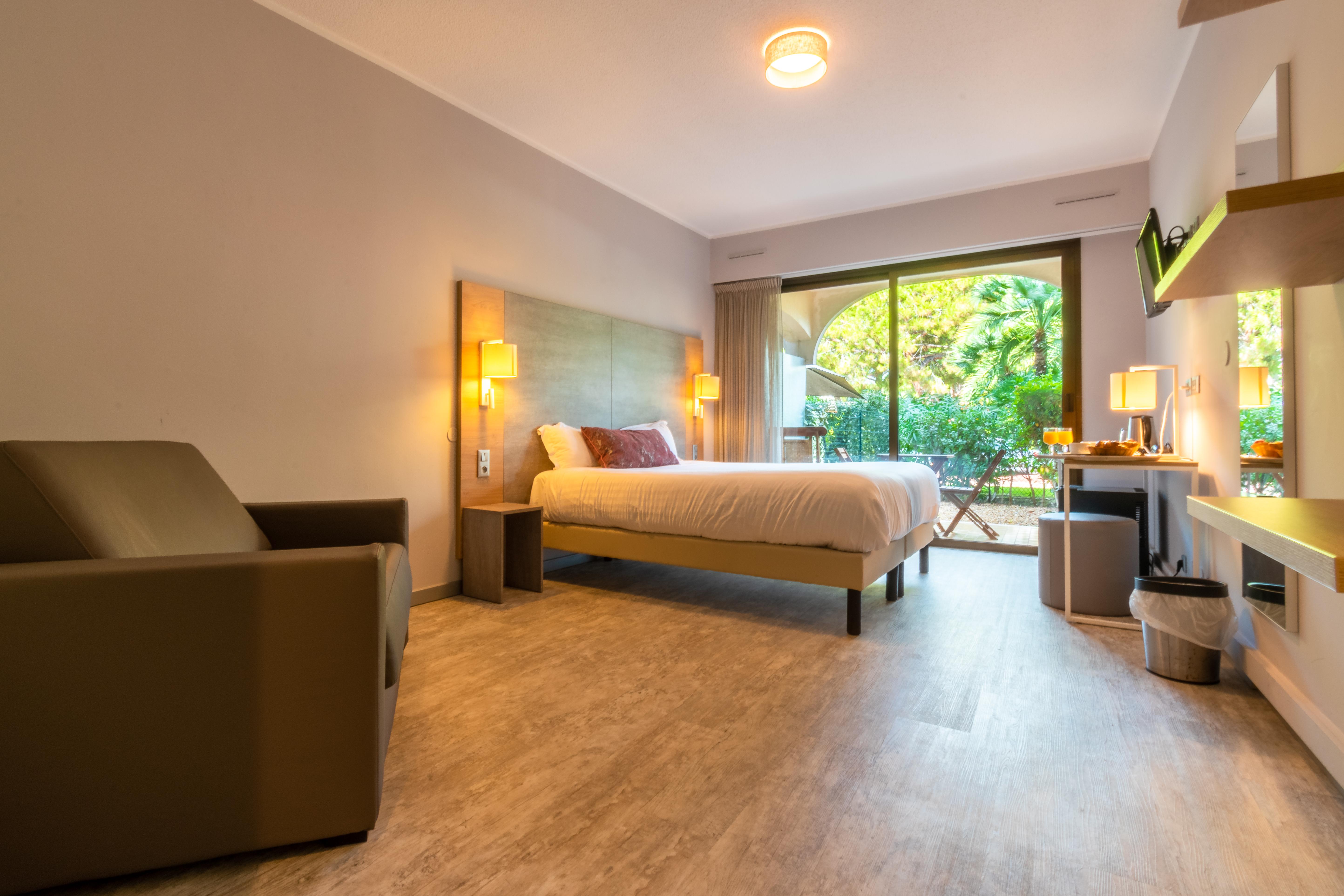 Hotel Bahia Villeneuve-Loubet Buitenkant foto
