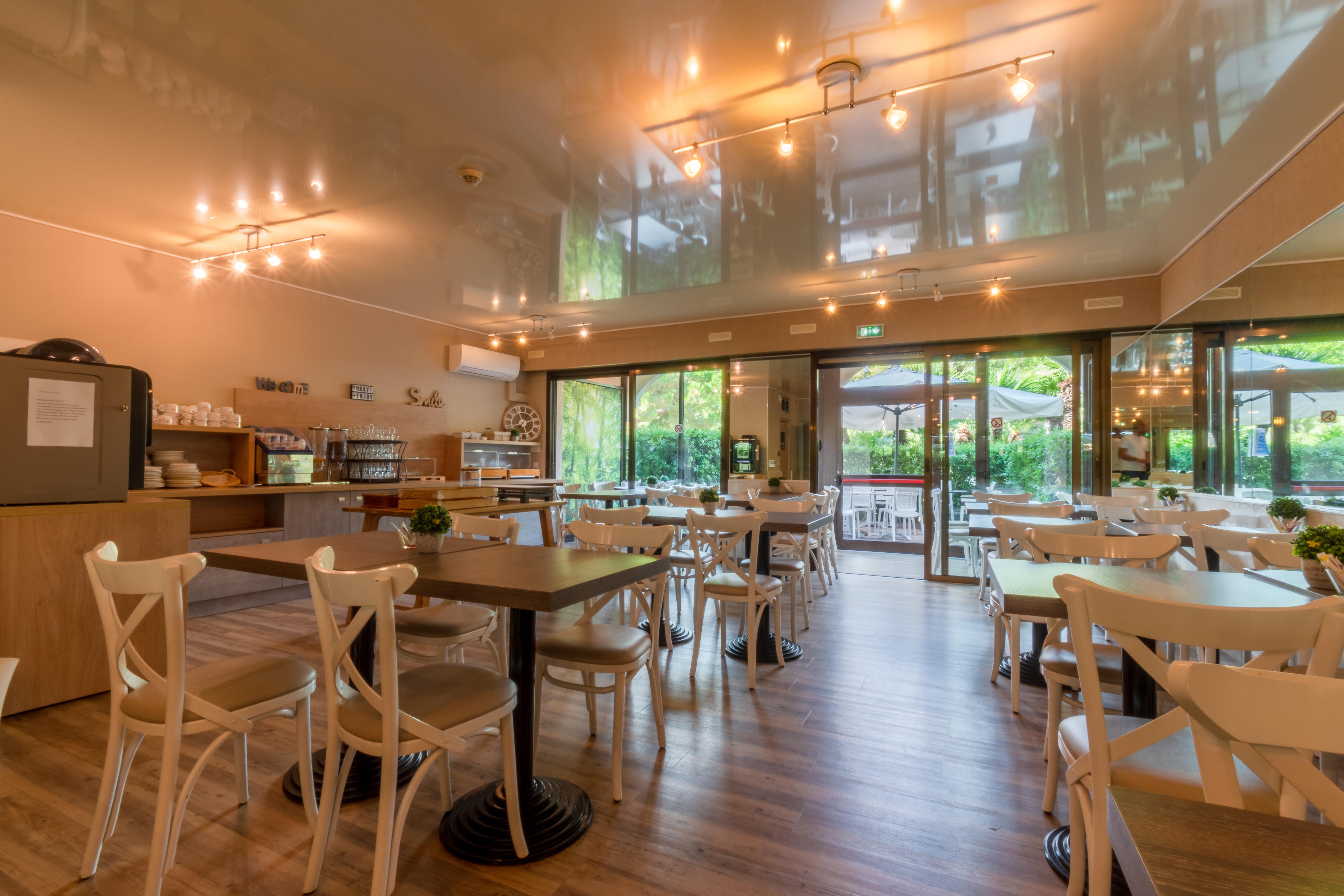Hotel Bahia Villeneuve-Loubet Buitenkant foto