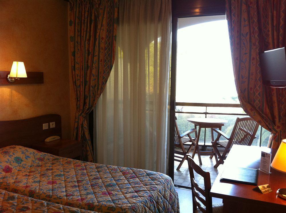 Hotel Bahia Villeneuve-Loubet Buitenkant foto