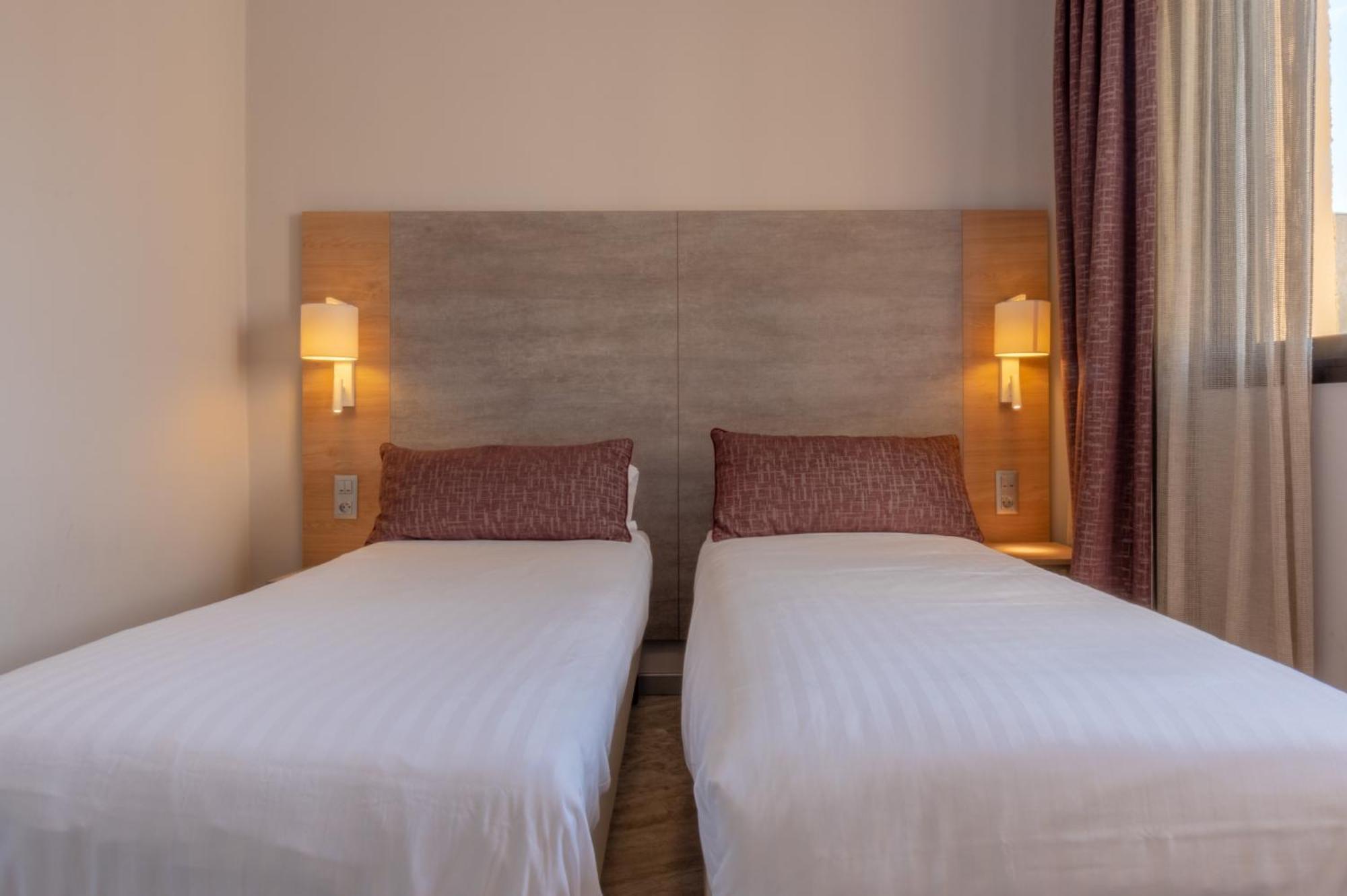 Hotel Bahia Villeneuve-Loubet Buitenkant foto