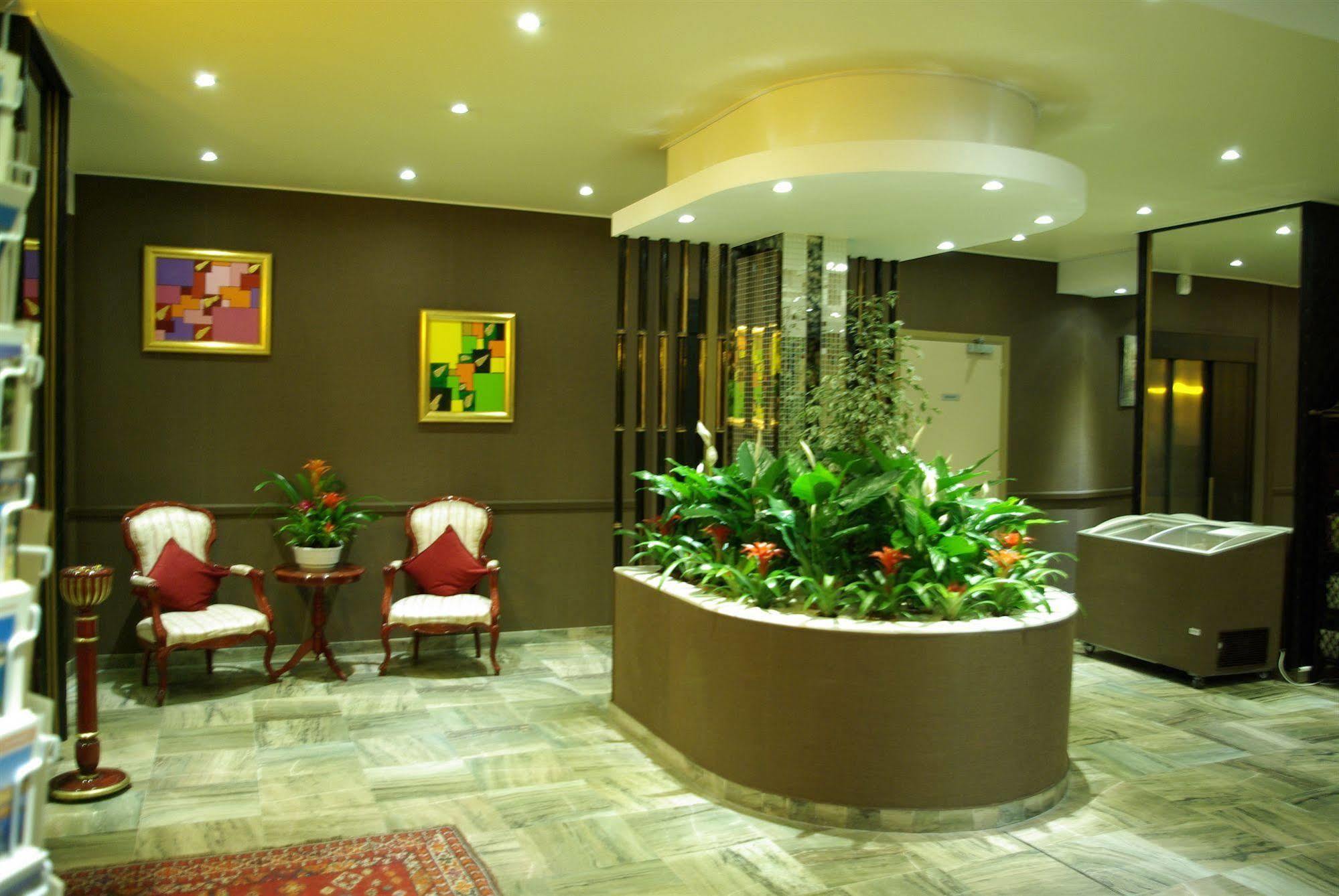 Hotel Bahia Villeneuve-Loubet Buitenkant foto