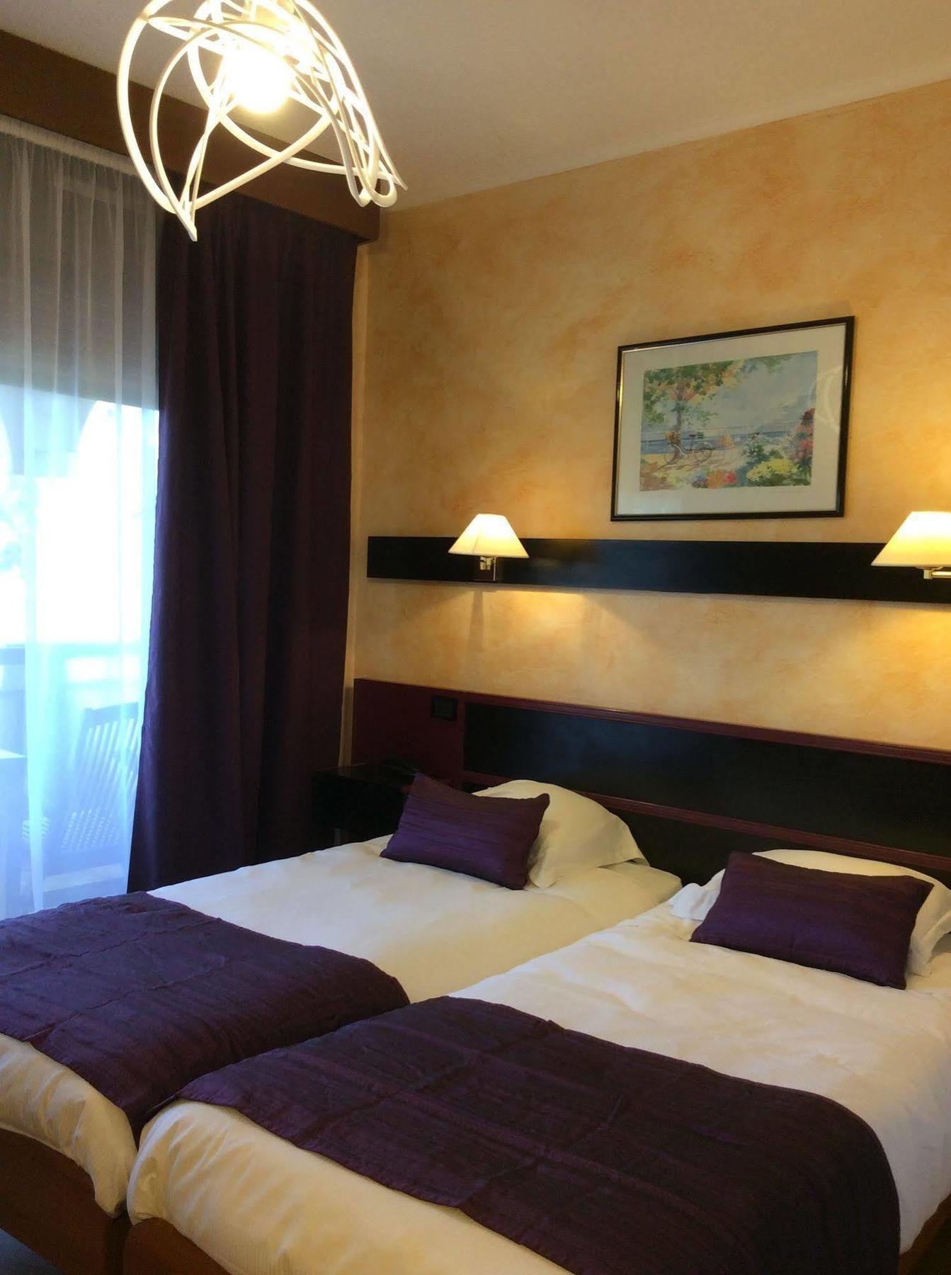 Hotel Bahia Villeneuve-Loubet Buitenkant foto