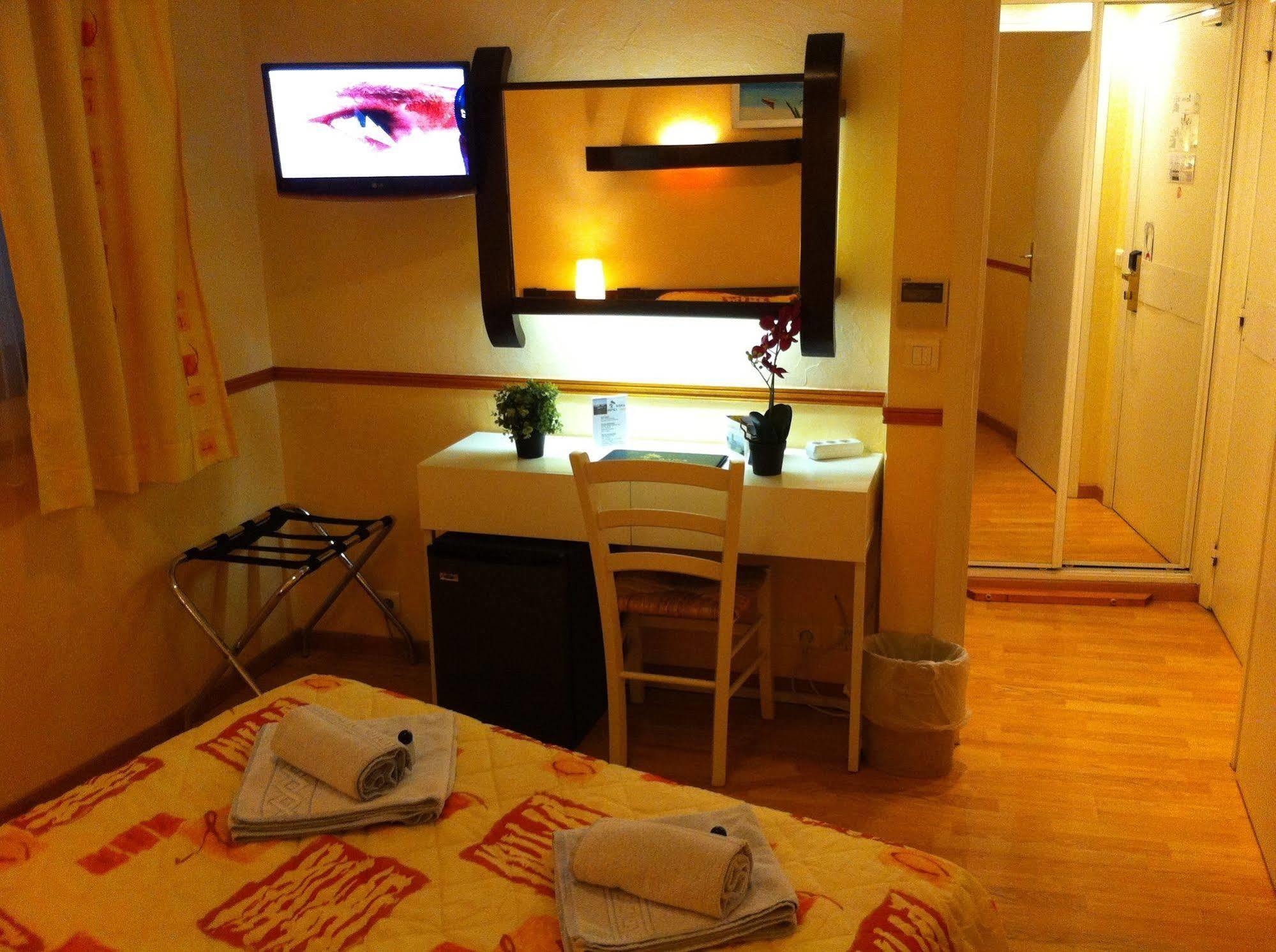 Hotel Bahia Villeneuve-Loubet Buitenkant foto