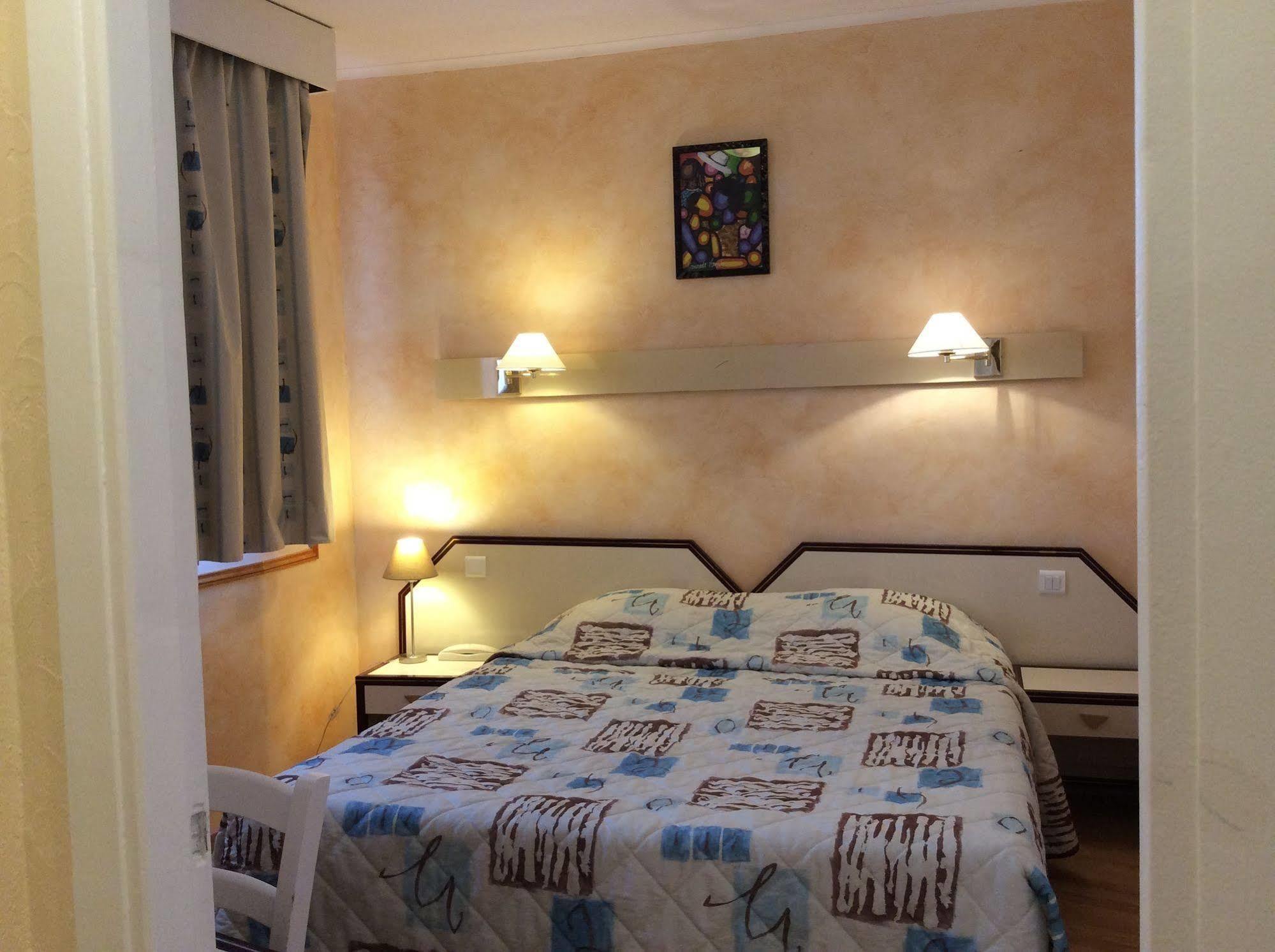 Hotel Bahia Villeneuve-Loubet Buitenkant foto